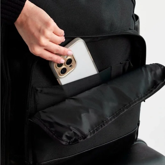 BEIS THE TRAVEL BACKPACK IN BLACK - Picture 3 of 9